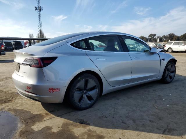 Photo 2 VIN: 5YJ3E1EB2JF065336 - TESLA MODEL 3 