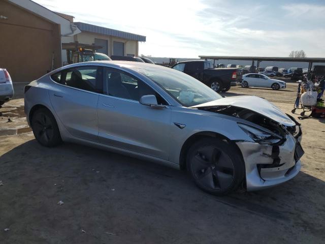 Photo 3 VIN: 5YJ3E1EB2JF065336 - TESLA MODEL 3 