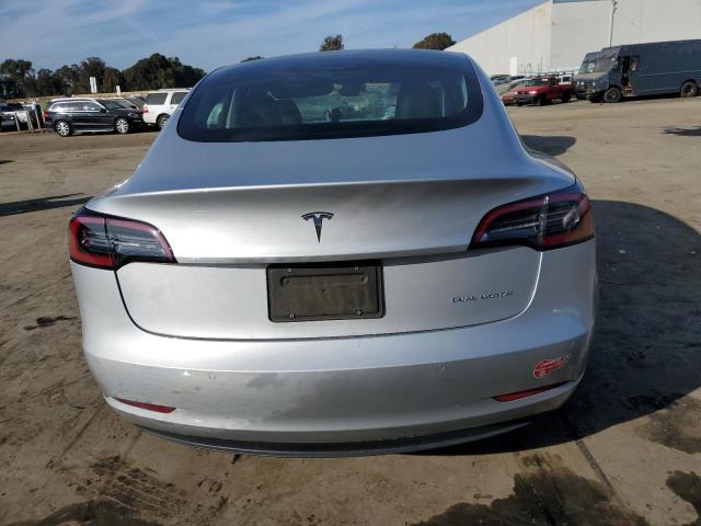 Photo 5 VIN: 5YJ3E1EB2JF065336 - TESLA MODEL 3 