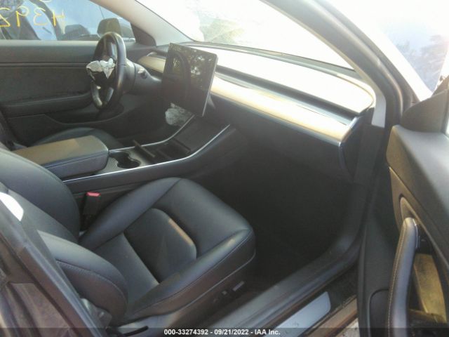 Photo 4 VIN: 5YJ3E1EB2JF066129 - TESLA MODEL 3 