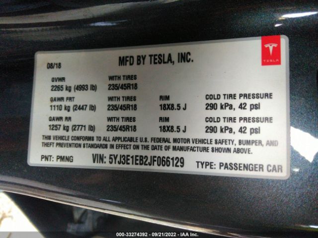 Photo 8 VIN: 5YJ3E1EB2JF066129 - TESLA MODEL 3 