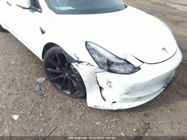 Photo 5 VIN: 5YJ3E1EB2JF074571 - TESLA MODEL 3 