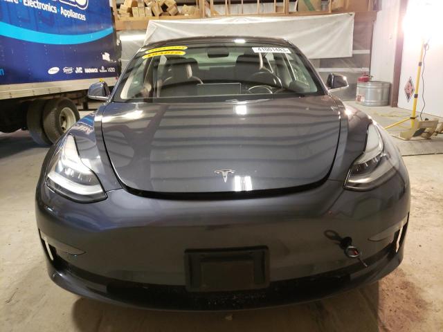 Photo 4 VIN: 5YJ3E1EB2JF077194 - TESLA MODEL 3 