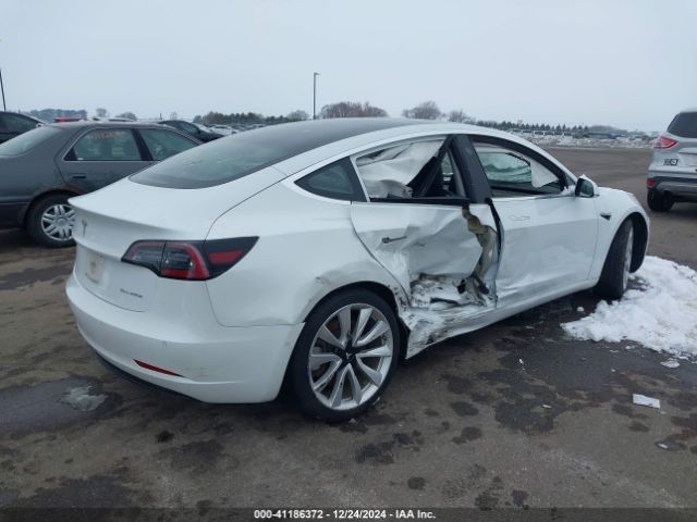 Photo 3 VIN: 5YJ3E1EB2JF089006 - TESLA MODEL 3 