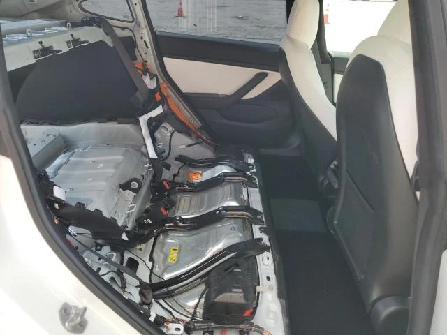 Photo 9 VIN: 5YJ3E1EB2JF101137 - TESLA MODEL 3 