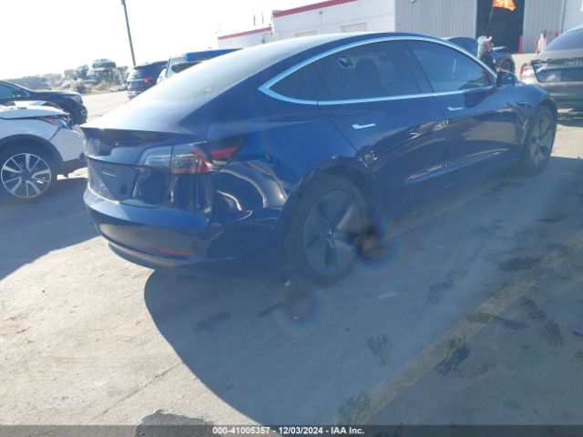 Photo 3 VIN: 5YJ3E1EB2JF114891 - TESLA MODEL 3 