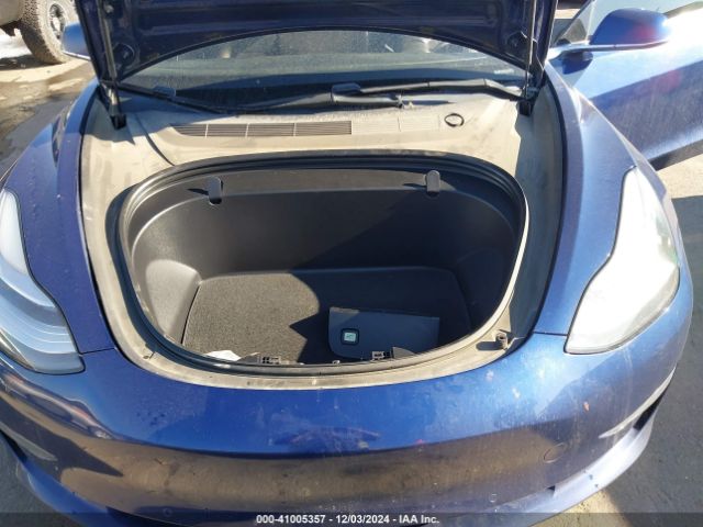 Photo 9 VIN: 5YJ3E1EB2JF114891 - TESLA MODEL 3 