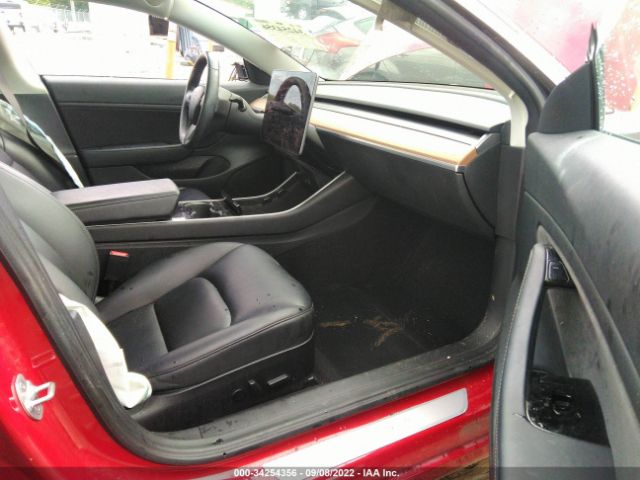 Photo 4 VIN: 5YJ3E1EB2JF121548 - TESLA MODEL 3 