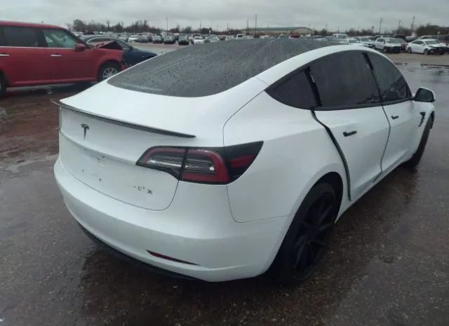 Photo 3 VIN: 5YJ3E1EB2JF130475 - TESLA MODEL 3 