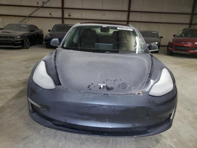 Photo 4 VIN: 5YJ3E1EB2JF145395 - TESLA MODEL 3 