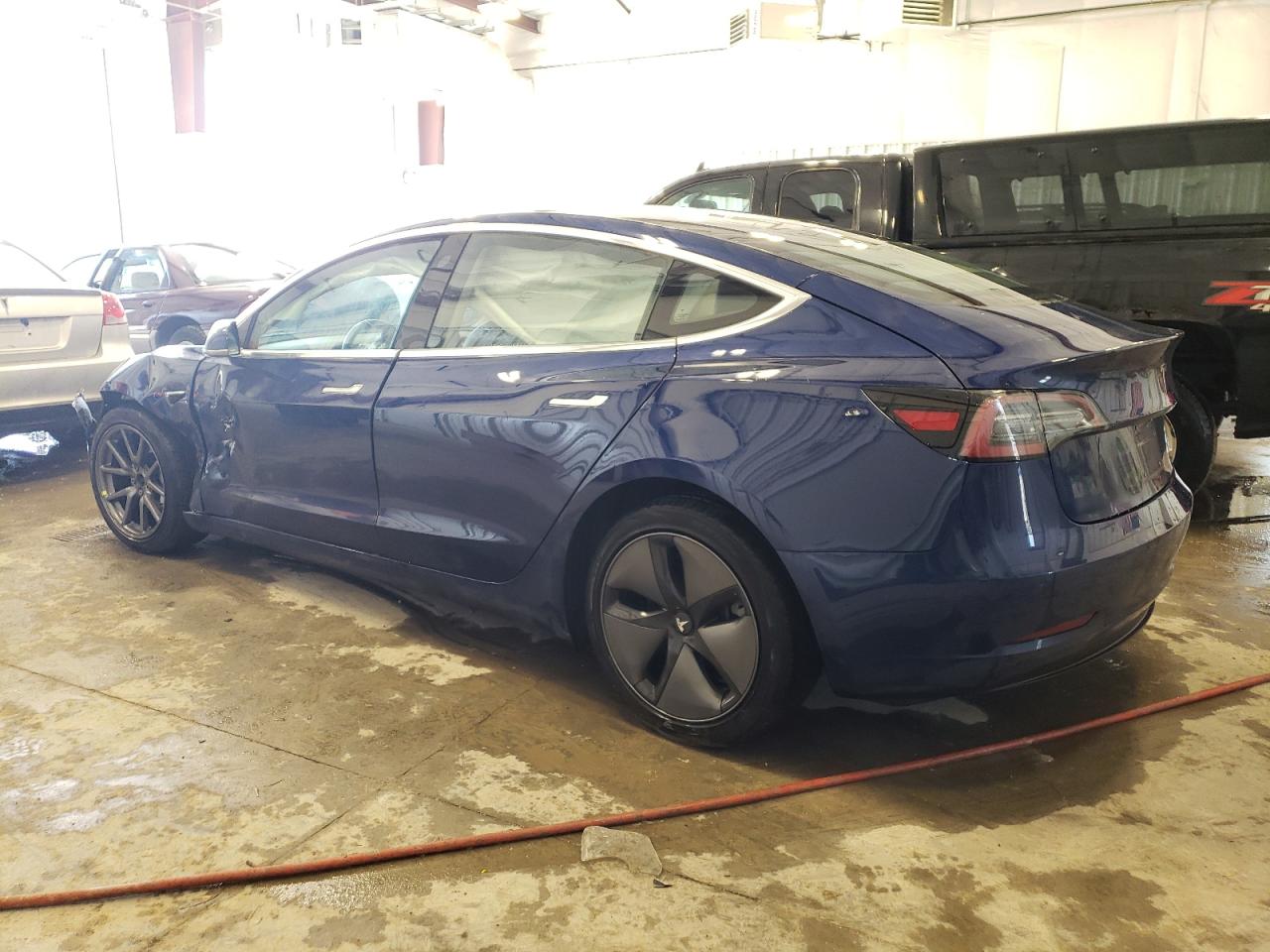 Photo 1 VIN: 5YJ3E1EB2JF150984 - TESLA MODEL 3 