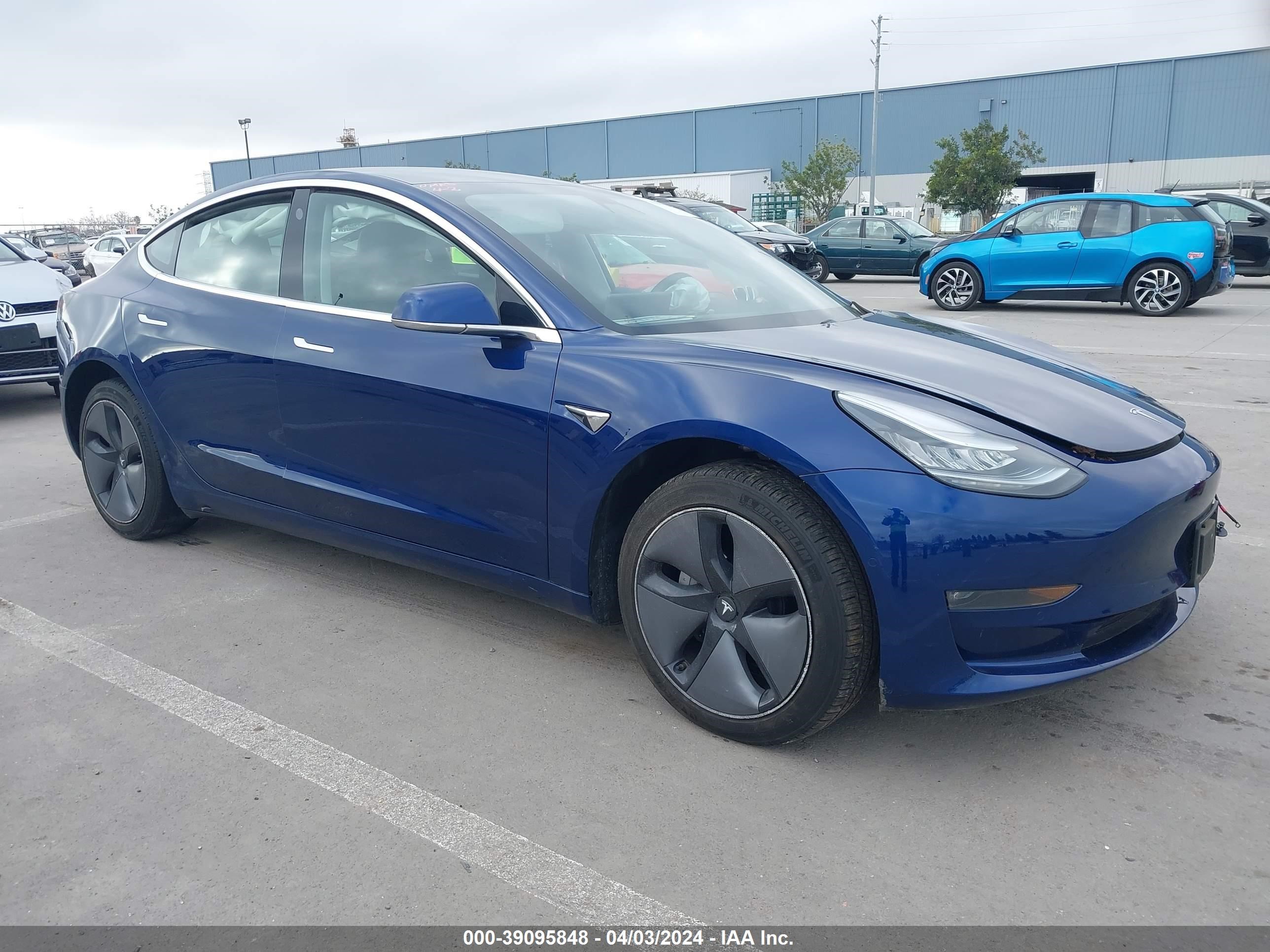 Photo 0 VIN: 5YJ3E1EB2KF210859 - TESLA MODEL 3 