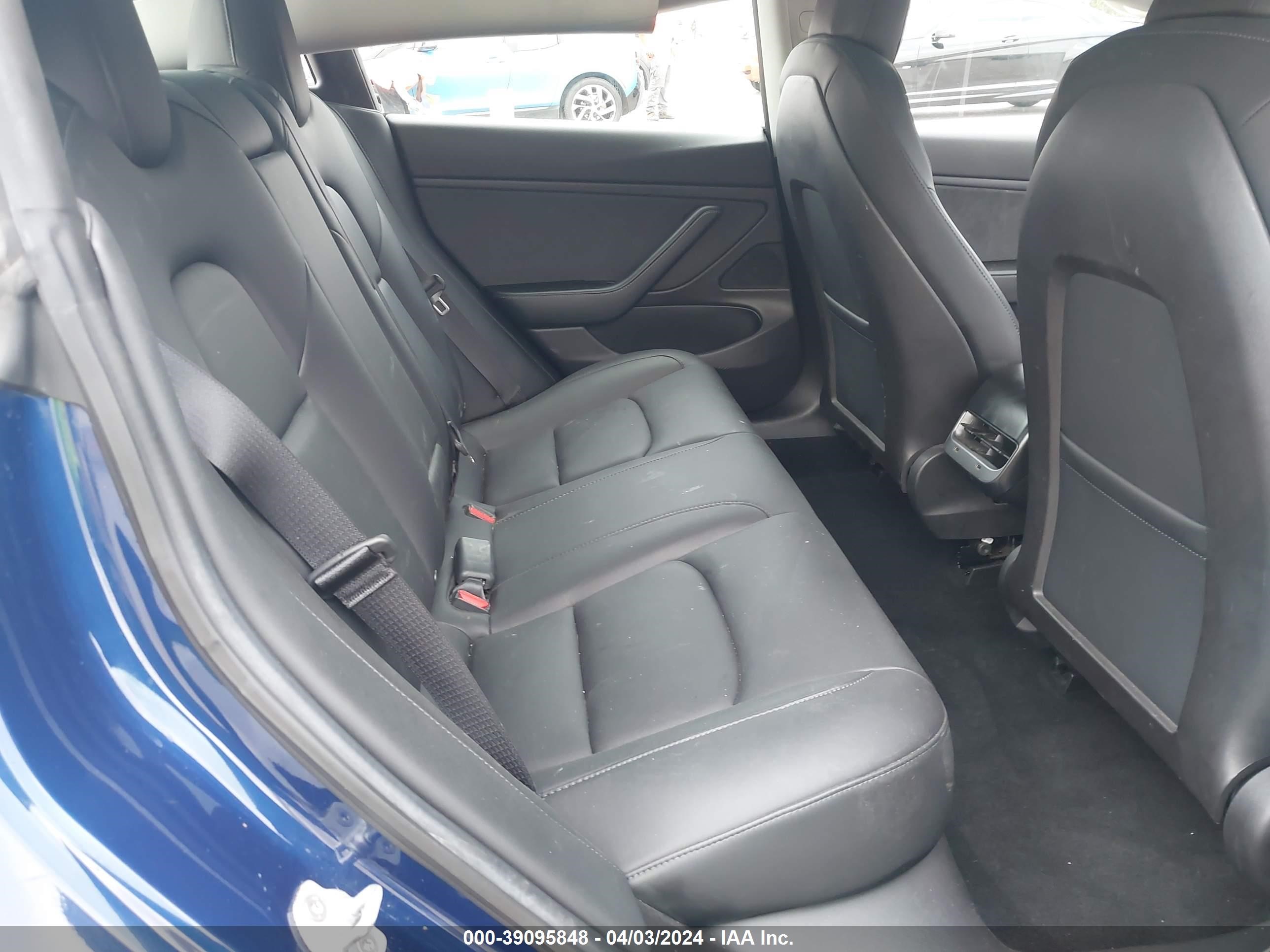 Photo 7 VIN: 5YJ3E1EB2KF210859 - TESLA MODEL 3 