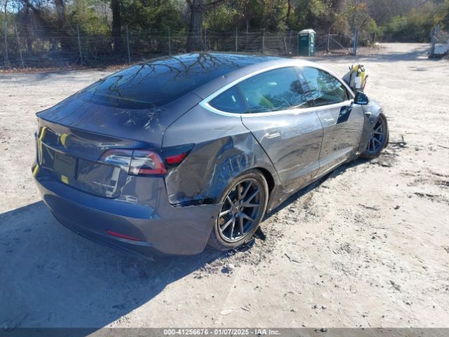 Photo 3 VIN: 5YJ3E1EB2KF385998 - TESLA MODEL 3 