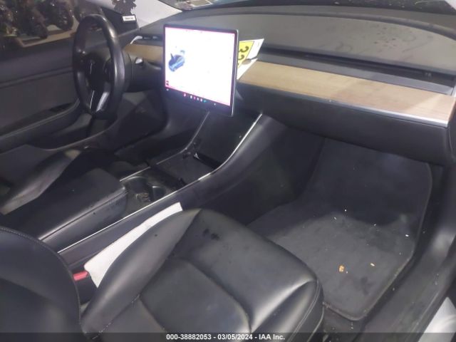 Photo 4 VIN: 5YJ3E1EB2KF386455 - TESLA MODEL 3 