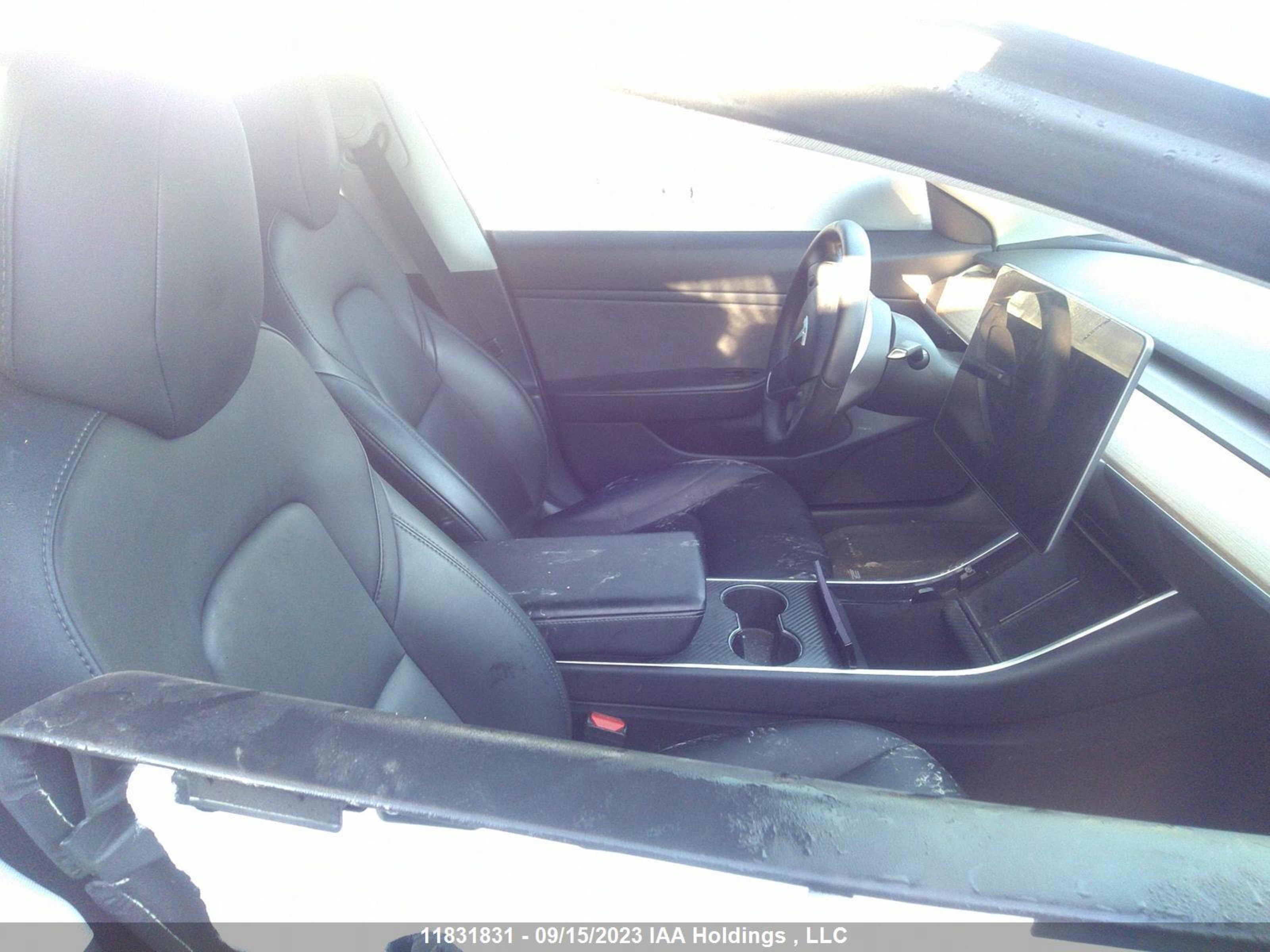 Photo 4 VIN: 5YJ3E1EB2KF414996 - TESLA MODEL 3 