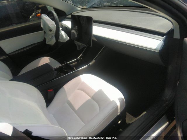 Photo 4 VIN: 5YJ3E1EB2LF600989 - TESLA MODEL 3 