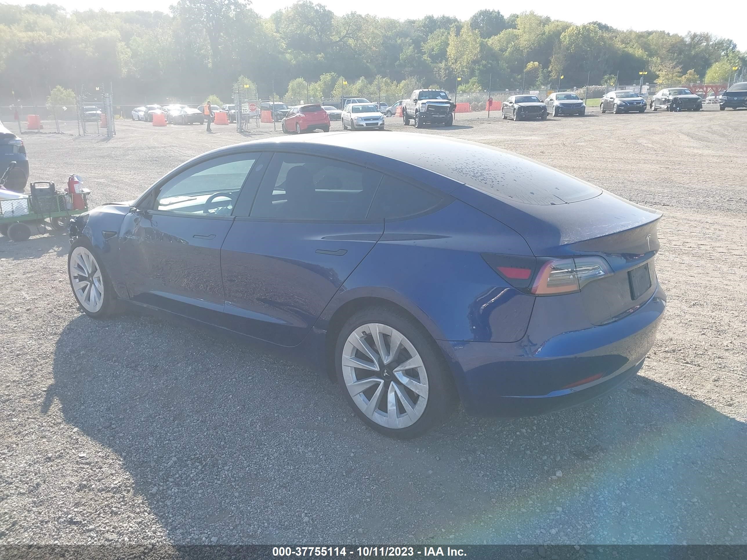 Photo 2 VIN: 5YJ3E1EB2NF114685 - TESLA MODEL 3 