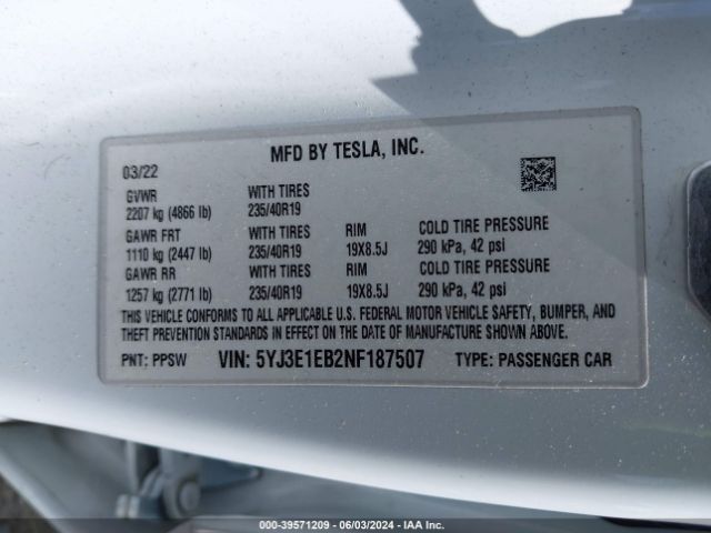 Photo 8 VIN: 5YJ3E1EB2NF187507 - TESLA MODEL 3 