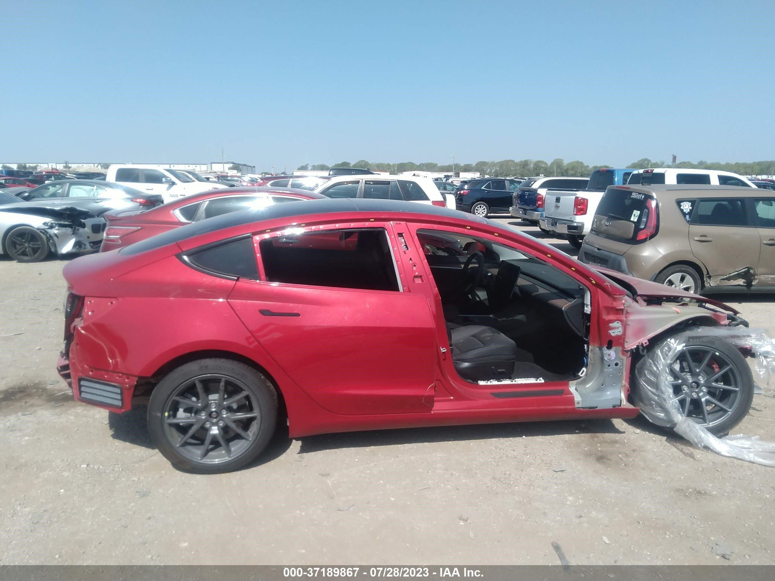 Photo 10 VIN: 5YJ3E1EB2NF323697 - TESLA MODEL 3 