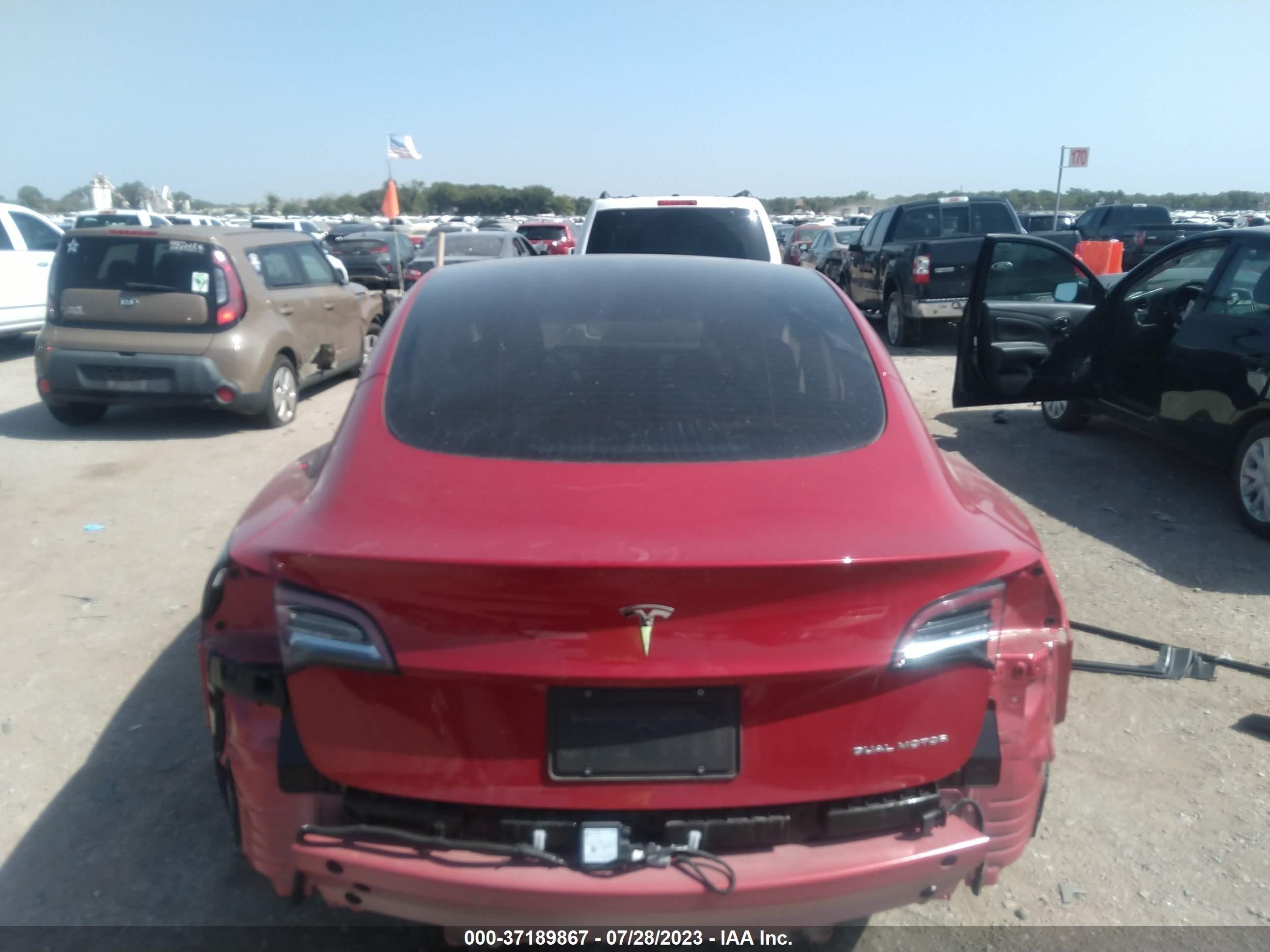 Photo 13 VIN: 5YJ3E1EB2NF323697 - TESLA MODEL 3 