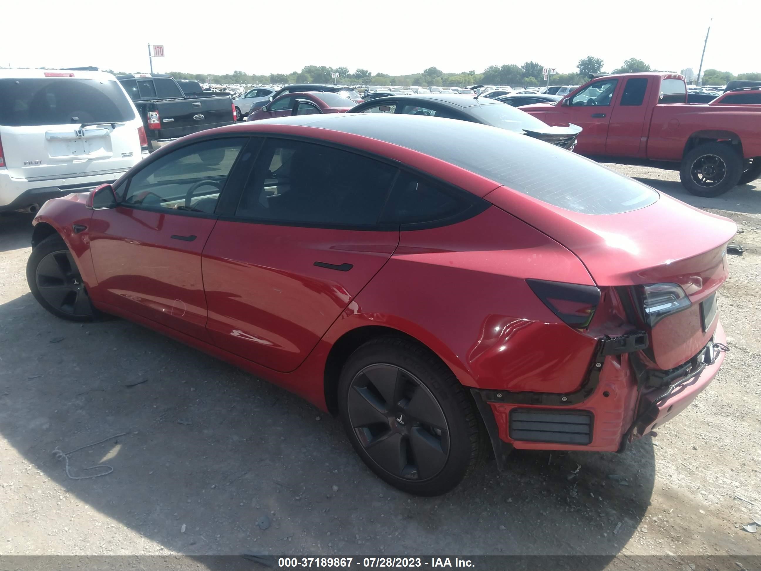 Photo 2 VIN: 5YJ3E1EB2NF323697 - TESLA MODEL 3 