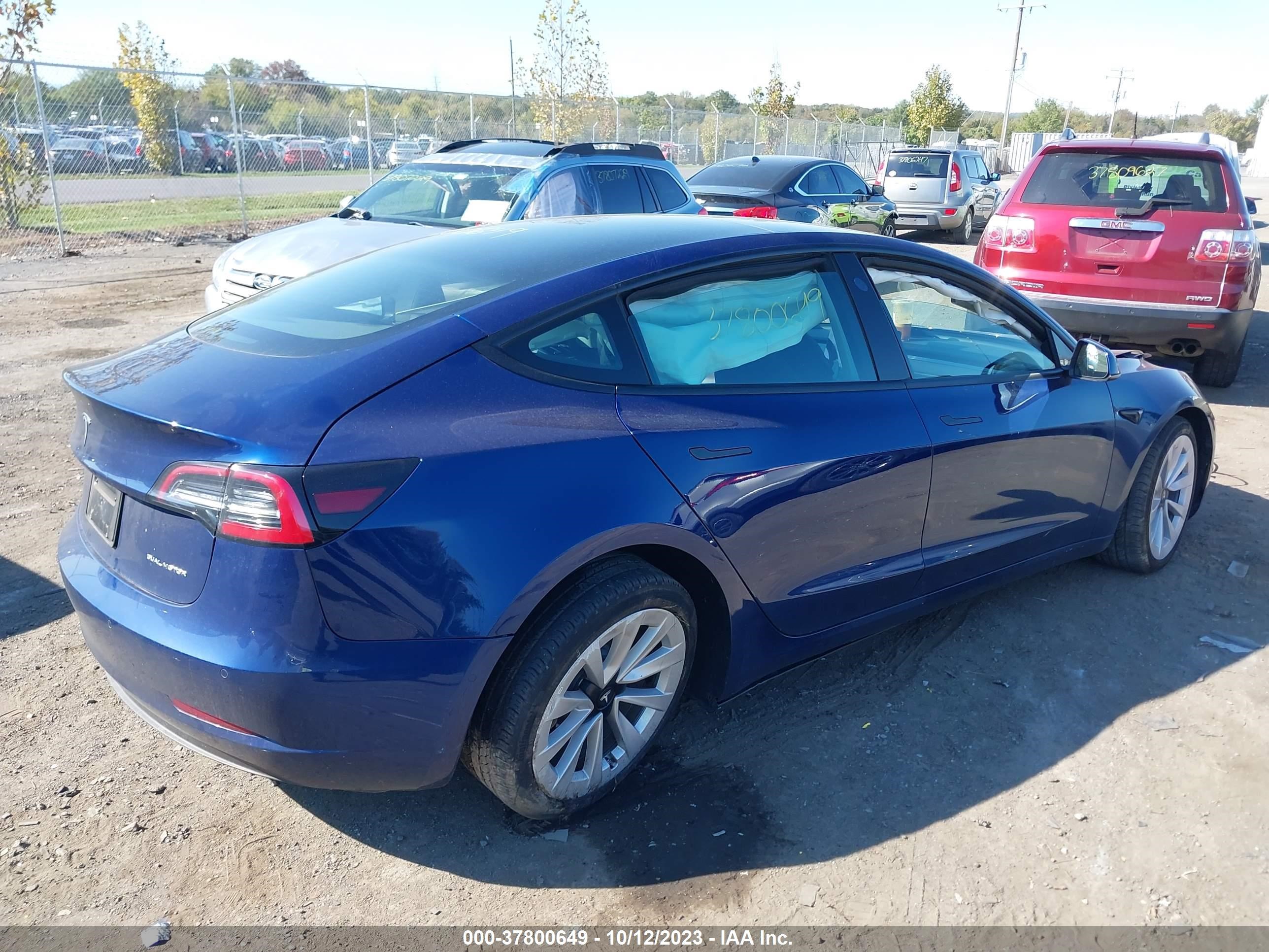 Photo 3 VIN: 5YJ3E1EB2NF339592 - TESLA MODEL 3 