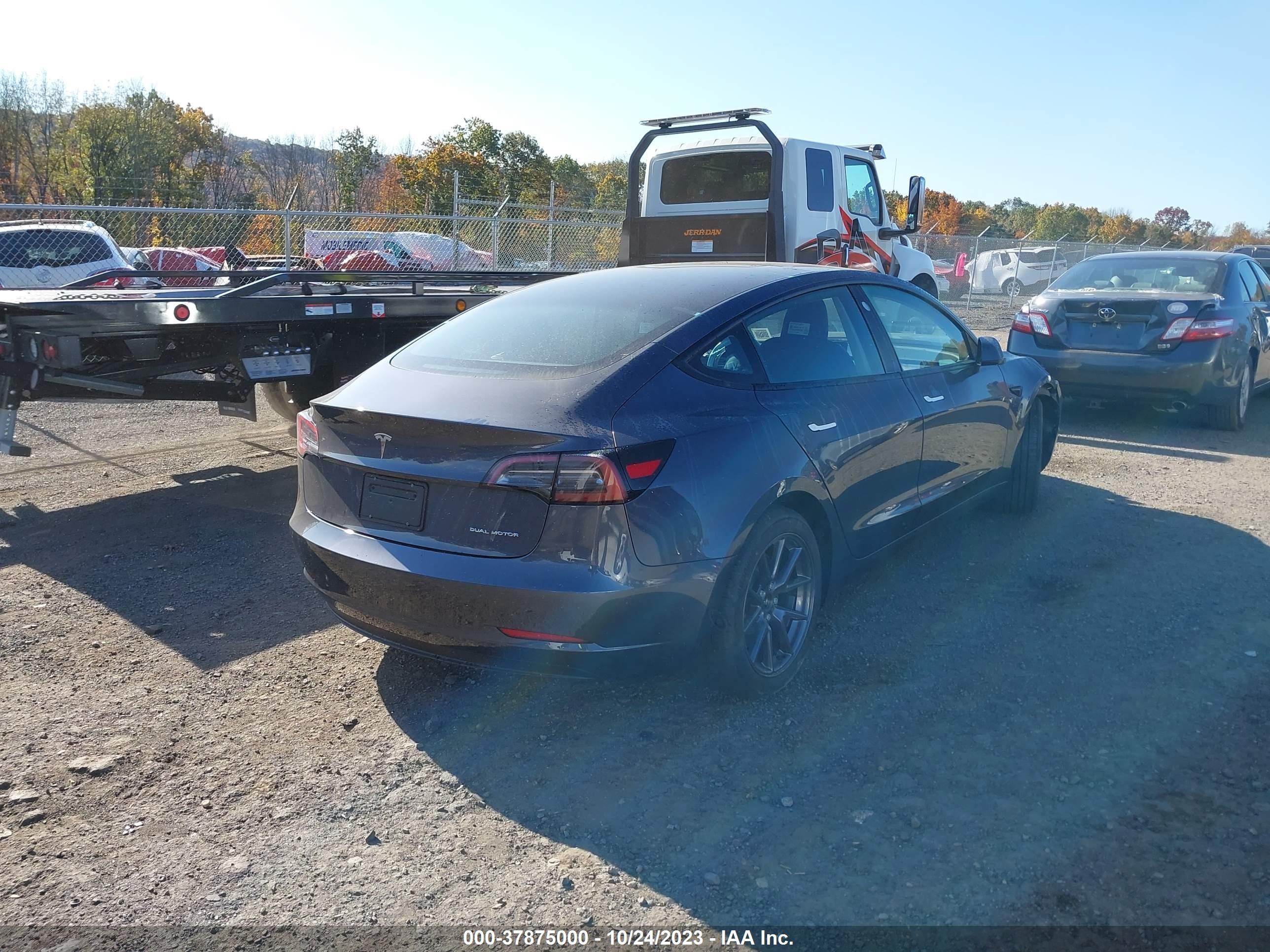 Photo 3 VIN: 5YJ3E1EB2PF662771 - TESLA MODEL 3 