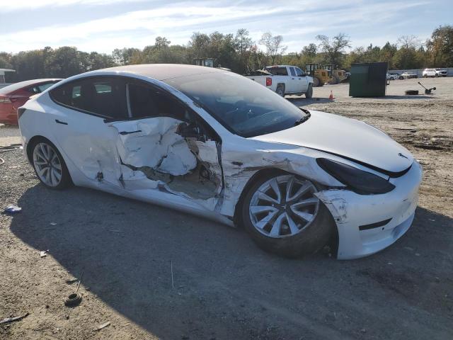 Photo 3 VIN: 5YJ3E1EB3JF067466 - TESLA MODEL 3 