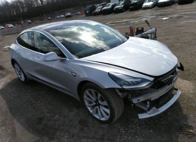 Photo 0 VIN: 5YJ3E1EB3JF087510 - TESLA MODEL 3 