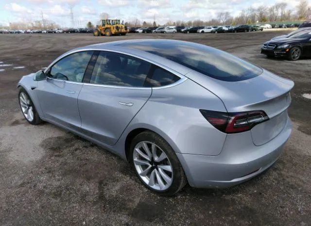 Photo 2 VIN: 5YJ3E1EB3JF087510 - TESLA MODEL 3 