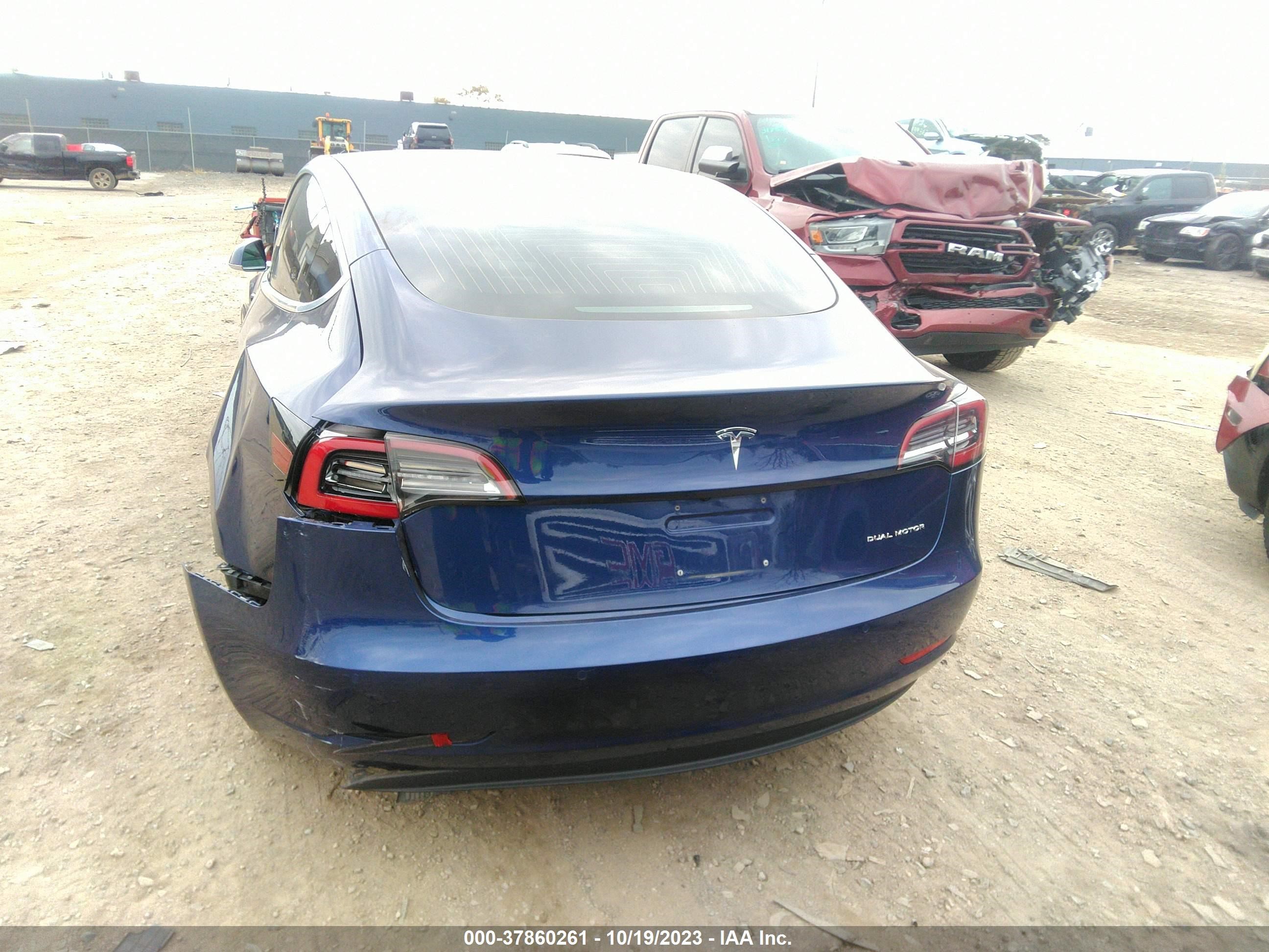 Photo 14 VIN: 5YJ3E1EB3JF092030 - TESLA MODEL 3 