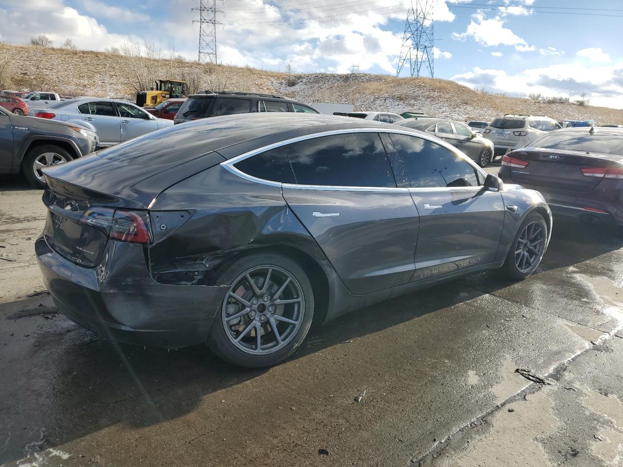 Photo 2 VIN: 5YJ3E1EB3JF100501 - TESLA MODEL 3 