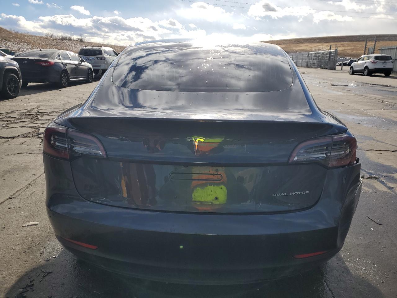 Photo 5 VIN: 5YJ3E1EB3JF100501 - TESLA MODEL 3 