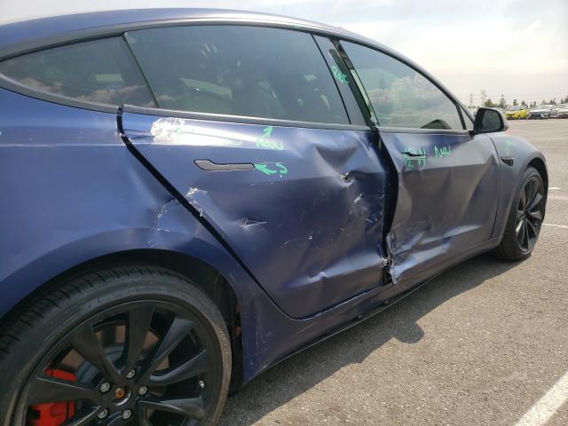 Photo 8 VIN: 5YJ3E1EB3JF101048 - TESLA MODEL 3 