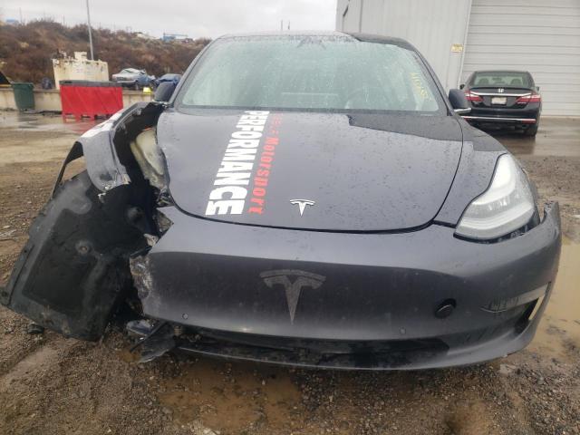 Photo 4 VIN: 5YJ3E1EB3JF113944 - TESLA MODEL 3 