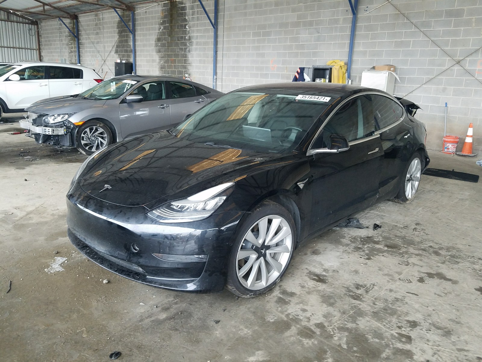 Photo 1 VIN: 5YJ3E1EB3JF116424 - TESLA MODEL 3 