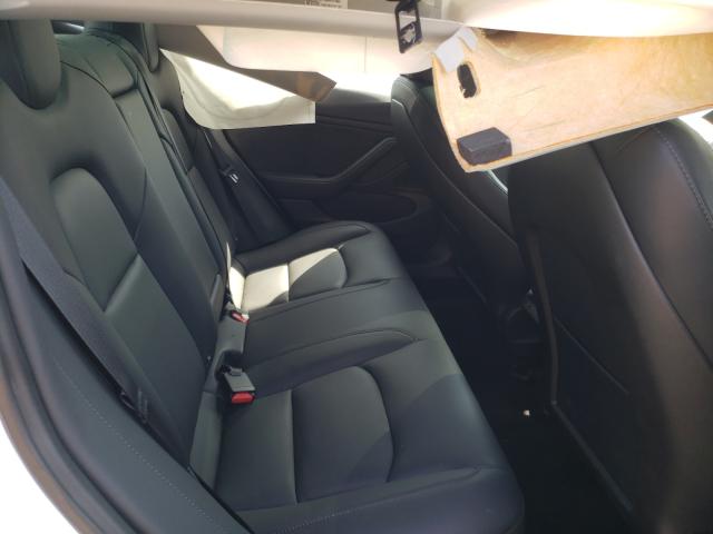 Photo 5 VIN: 5YJ3E1EB3JF181483 - TESLA MODEL 3 