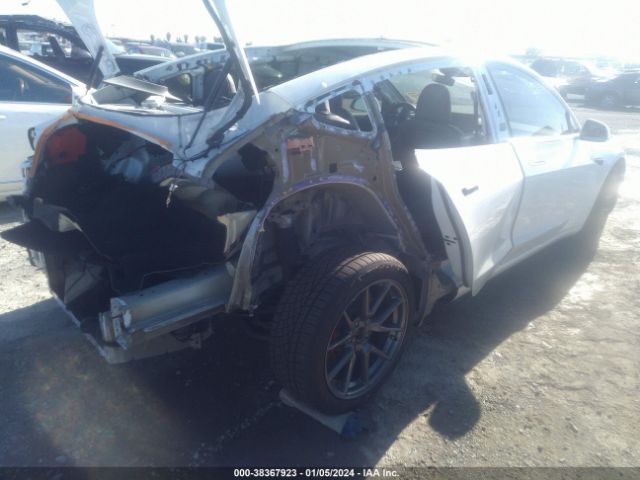 Photo 3 VIN: 5YJ3E1EB3KF368319 - TESLA MODEL 3 