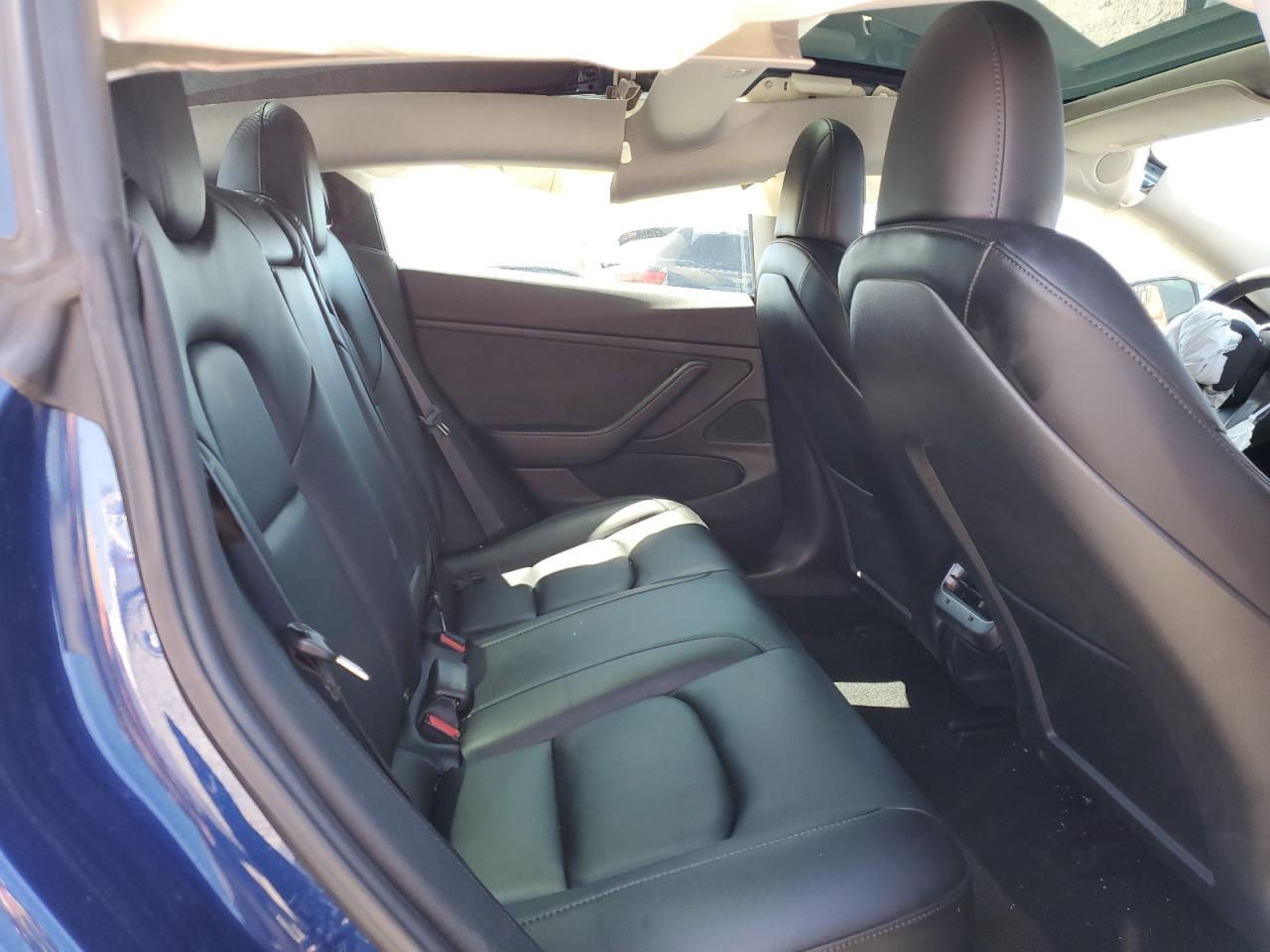 Photo 9 VIN: 5YJ3E1EB3KF387646 - TESLA MODEL 3 