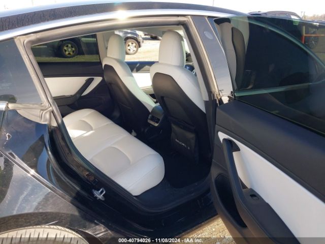 Photo 7 VIN: 5YJ3E1EB3KF421889 - TESLA MODEL 3 