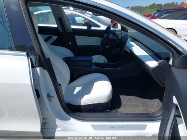 Photo 4 VIN: 5YJ3E1EB3KF421973 - TESLA MODEL 3 