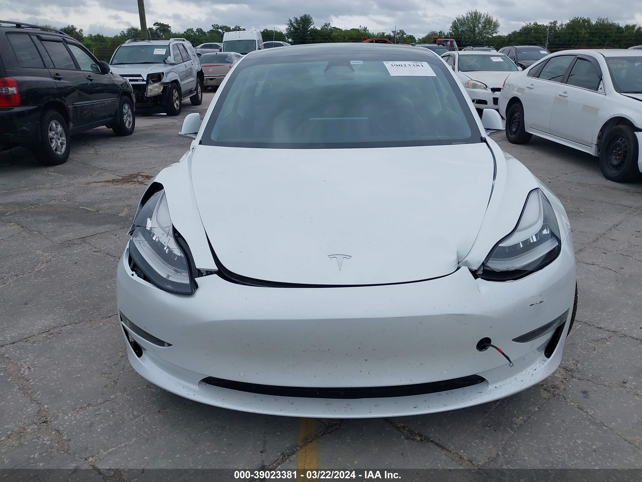 Photo 10 VIN: 5YJ3E1EB3LF619714 - TESLA MODEL 3 