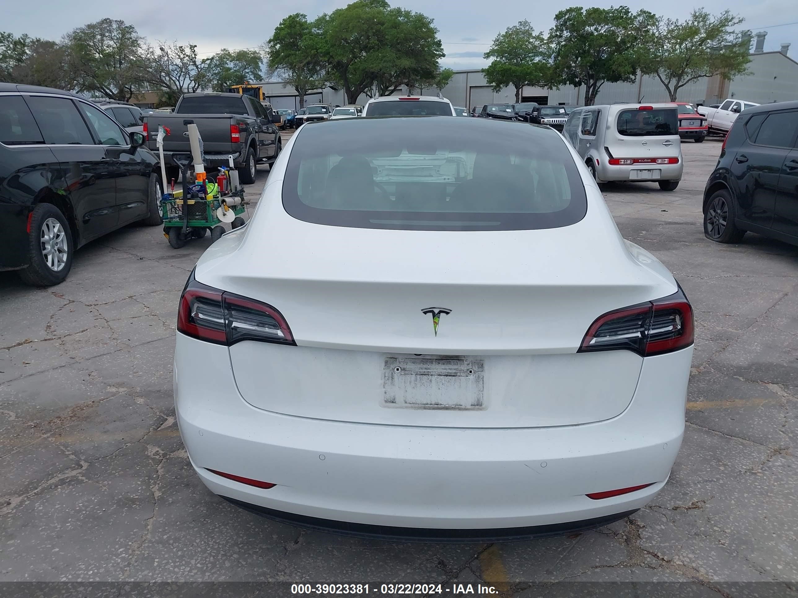 Photo 14 VIN: 5YJ3E1EB3LF619714 - TESLA MODEL 3 