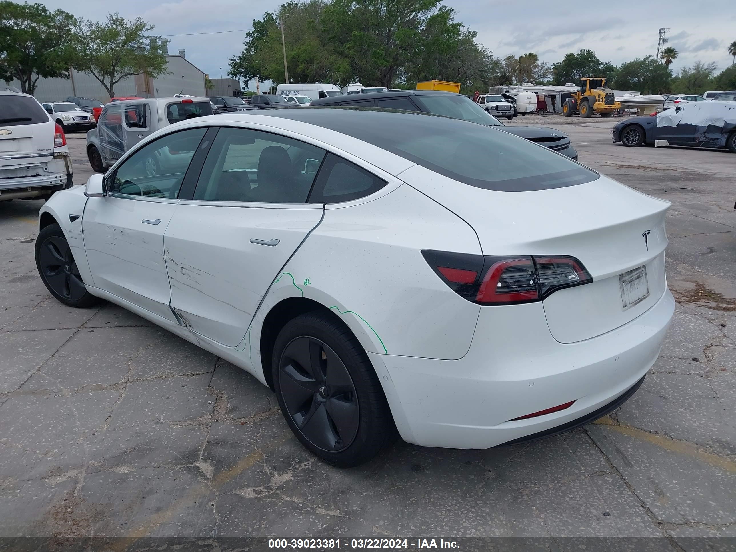 Photo 2 VIN: 5YJ3E1EB3LF619714 - TESLA MODEL 3 