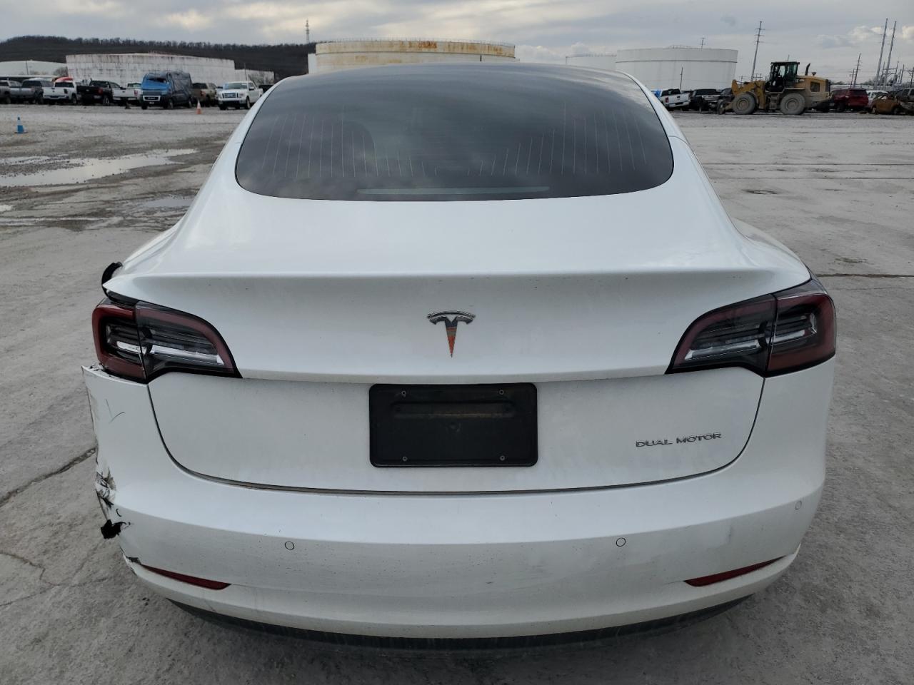 Photo 5 VIN: 5YJ3E1EB3LF637338 - TESLA MODEL 3 