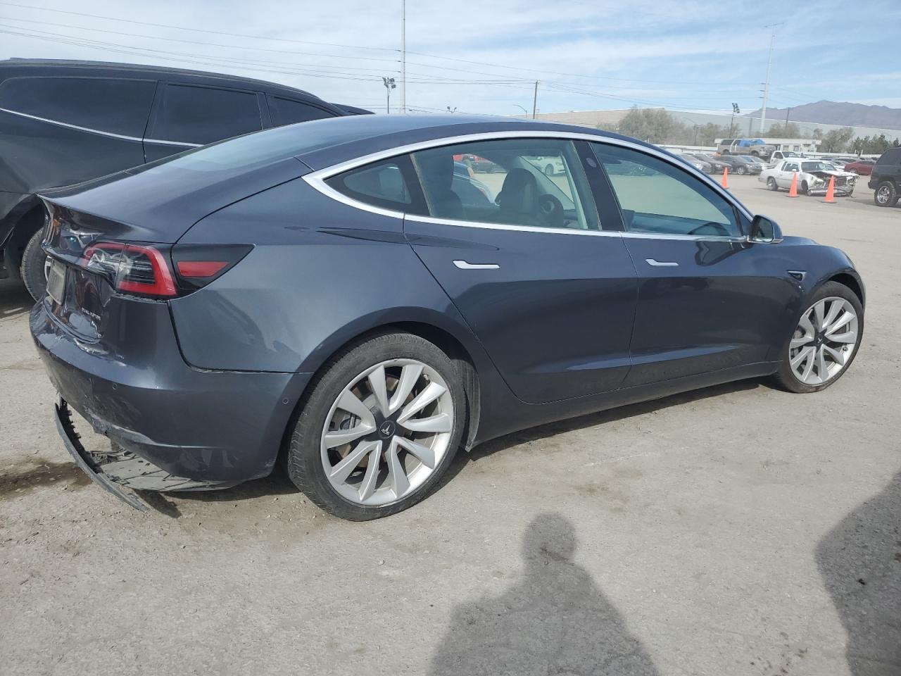 Photo 2 VIN: 5YJ3E1EB3LF638165 - TESLA MODEL 3 