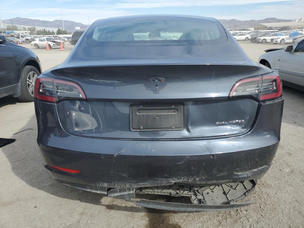 Photo 5 VIN: 5YJ3E1EB3LF638165 - TESLA MODEL 3 