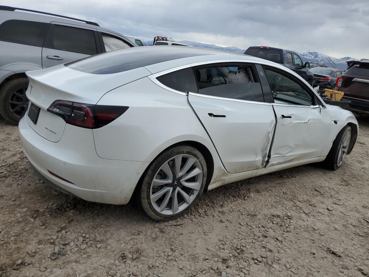 Photo 2 VIN: 5YJ3E1EB3LF713009 - TESLA MODEL 3 