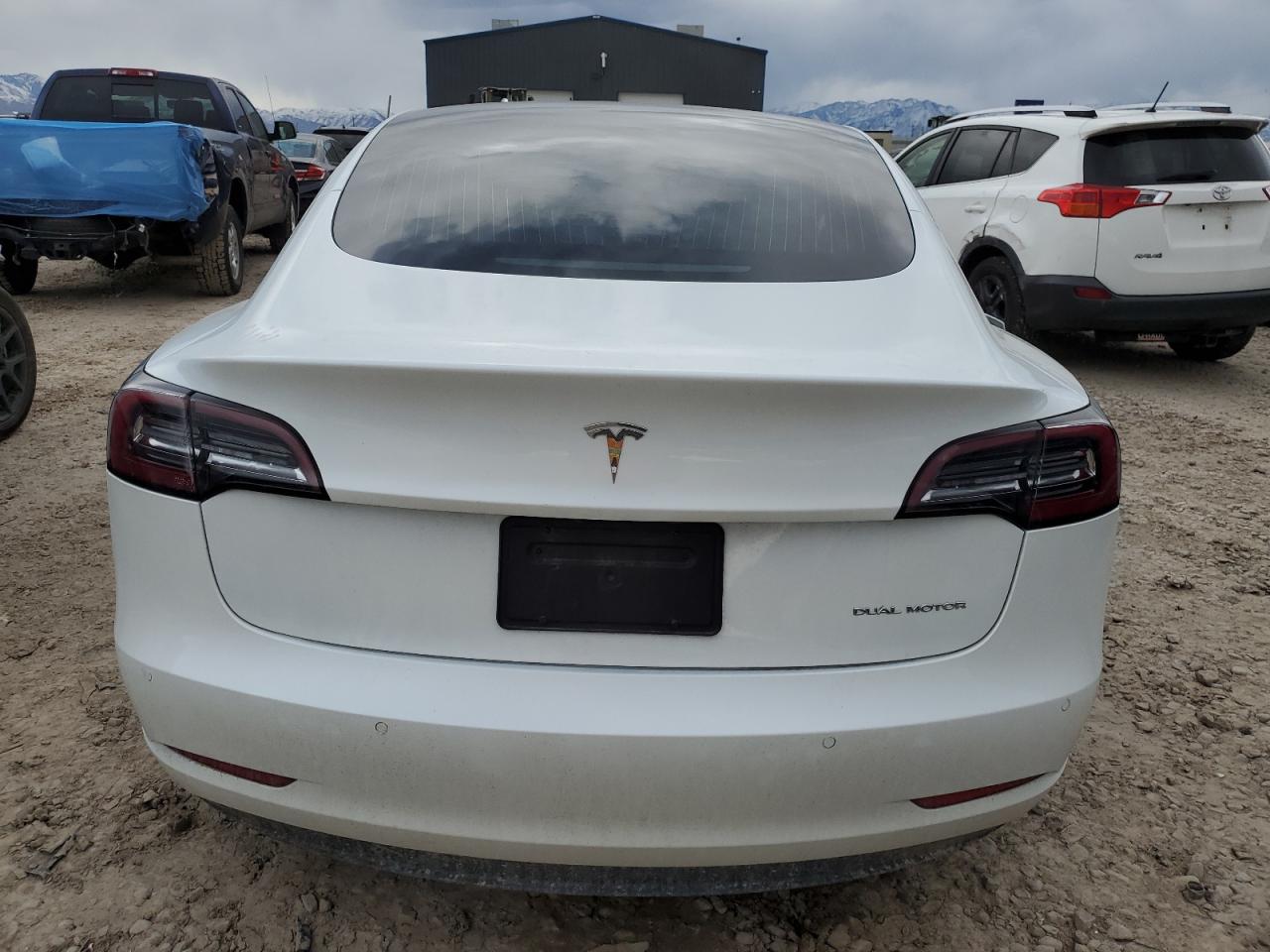 Photo 5 VIN: 5YJ3E1EB3LF713009 - TESLA MODEL 3 